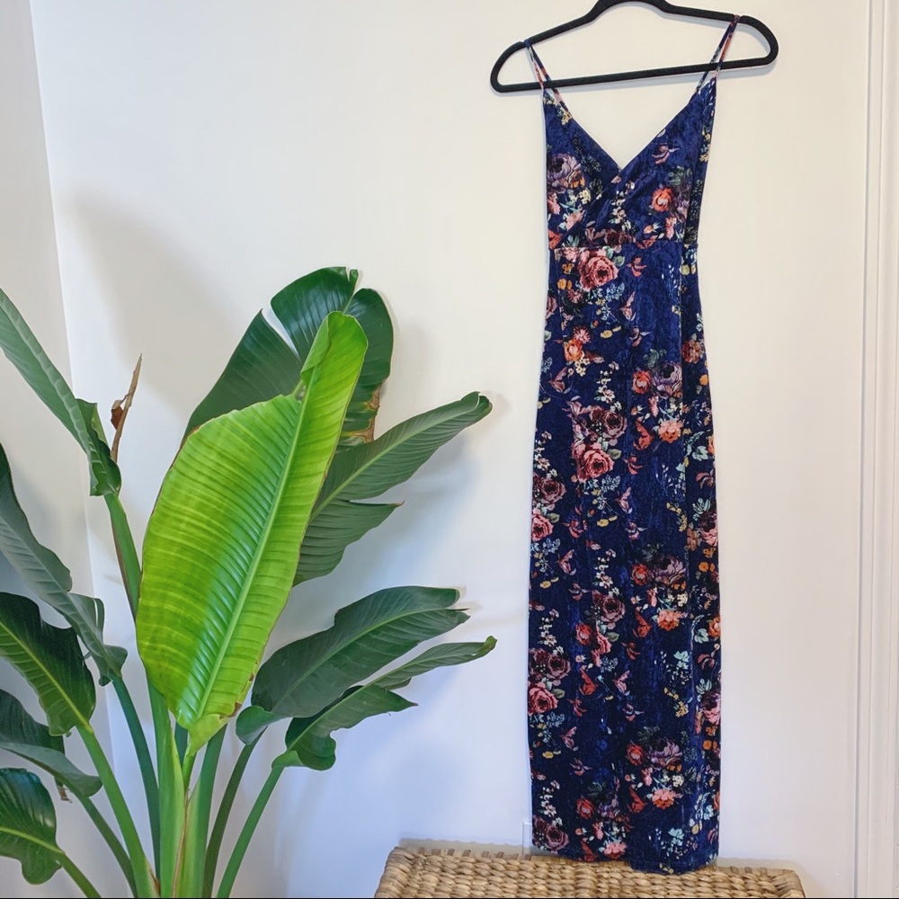 SOLD ELSEWHERE / Purple blue velvet floral dress